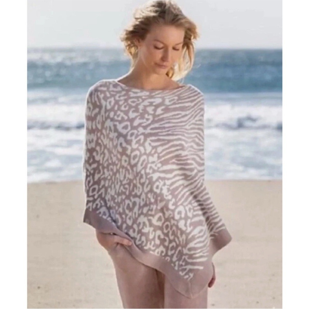 Barefoot Dreams CozyChic Ultra Lite Ocean Breeze Poncho Faded‎ Rose Animal NWT